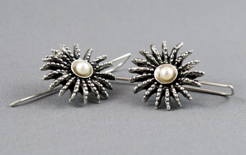 Pearl anemone earrings