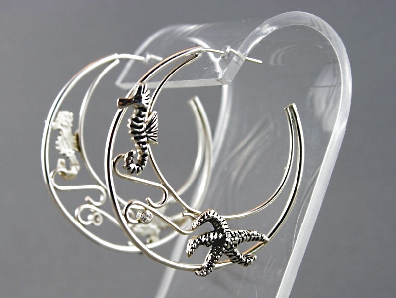 Earrings with cubic zirconia stones